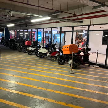 Point Bornova Bornova Garajında Ayrımcı Park Politikası!
