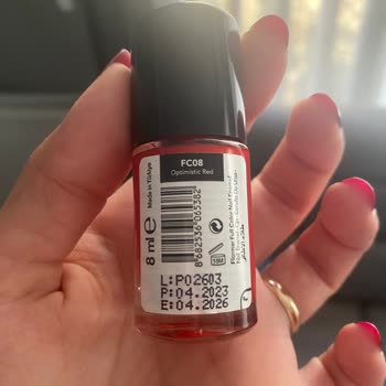 Tırnakları Kınalı Gibi Sarartan Flormar Oje