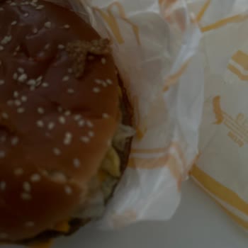 McDonald's Terbiyesizliği Ve Bozuk Ürünleri