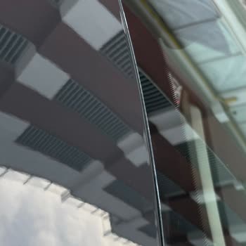 Volkswagen Ön Cam Kenar Renk Atması