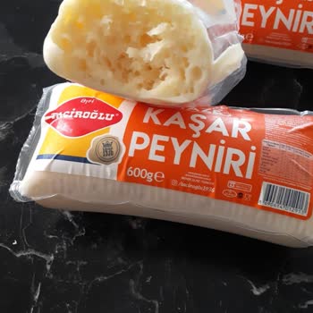 MİGROS'TAN Alınan Taciroğlu Kaşar Peyniri Şişerek Patladı.