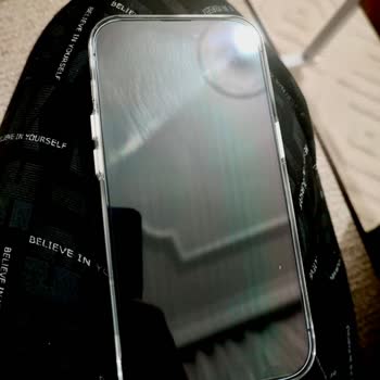 Media Markt Ömür Boyu Garantili Ekran Filmi Renk Dalgalanması