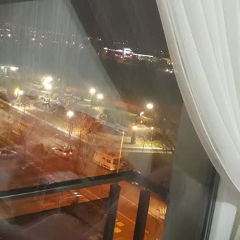 Gülcam Kalitesiz PVC Camları