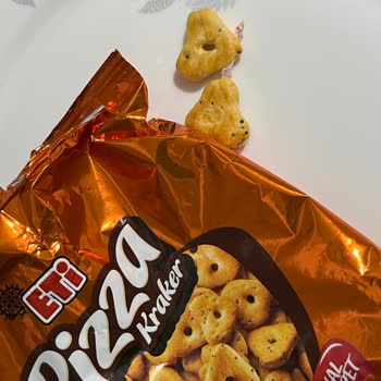 Eti Gıda Eti Pizza Krakerden Plastik Çıktı!