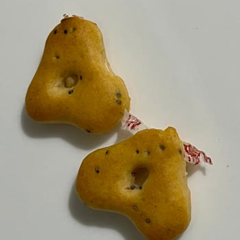 Eti Gıda Eti Pizza Krakerden Plastik Çıktı!