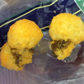 Çerezza Tombi Cips İçinden Çıkanlar