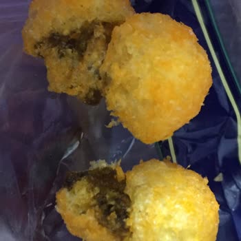 Çerezza Tombi Cips İçinden Çıkanlar