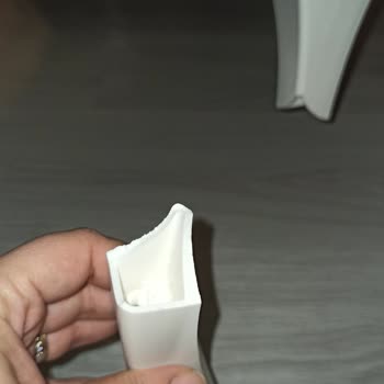 Dekorevi Mobilya Hayal Kırıklığı: Kırık Ayaklı Puf Sorunu