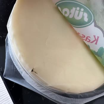 Sütaş Kaşar Peyniri Bozukluğu