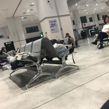 İlgisiz Tatilbudur 30 Kişiyi Diyarbakır'da Kaderine Terk Etti