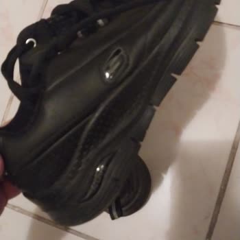 Skechers Kalitesiz Ayakkabı Sorunu