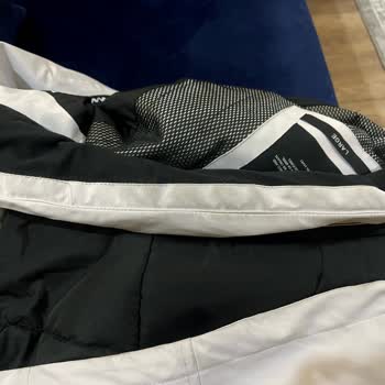 Avva Beyaz Kaz Tüyü Mont Kirlenme