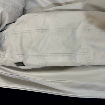 Avva Beyaz Kaz Tüyü Mont Kirlenme