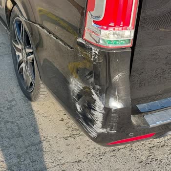 The Green Park Hotels and Resorts Otel Park Alanında Araç Hasarı Ve Müşteri Şikayeti