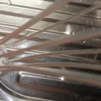 Madame Coco Çırpma Teli Paslandı