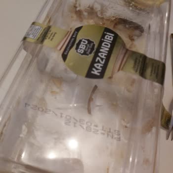 Tatbak Sbu Marka Kazandibi'nin İçinden Kemik Çıktı