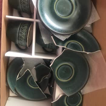 Madame Coco Kırık Fincan Takımı