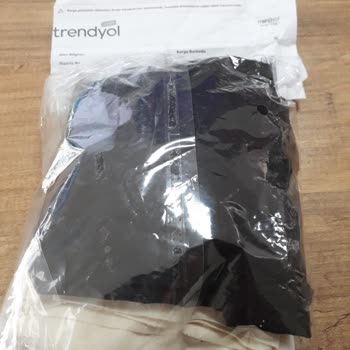 Trendyol Cep Telefonu Yerine İç Çamaşırı Gönderdiler?!