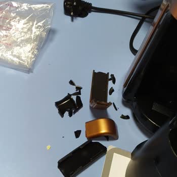 Fakir Ev Aletleri Bozuk Çıktı M