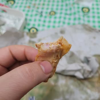 Migros Yemek Migros'tan Hayal Kırıklığı: Çiğ Tavuk Ve Bayat Ekmek!