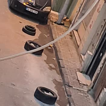 Bayrampaşa Belediyesi Sokakta Otopark Sorununu Çözmüyor