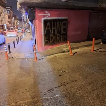 Bayrampaşa Belediyesi Sokakta Otopark Sorununu Çözmüyor