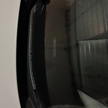 BMW Ön Cam Fitilinde Aşınma Sorunu