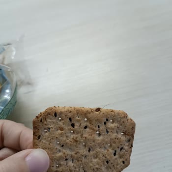 Ülker Altınbaşak Gevrekten Kıl Çıktı