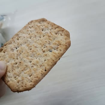 Ülker Altınbaşak Gevrekten Kıl Çıktı