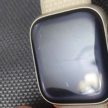 Apple Watch 9 Çizik Ekran
