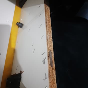 Kübra Kanepe Eşyaları Kırıktı Ve İlgilenme Sıfır