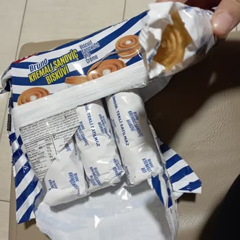 BİM'in Kapatılmadan Paketlenen Bisküvi Si