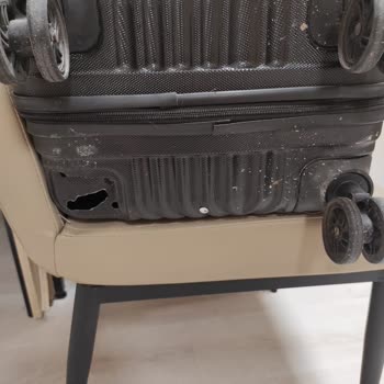 Tokat Yıldızı Valizimi Tekerini Kırdılar