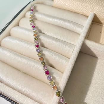 H&B Design Store Hiç Kurumsal Değiller Ve Çok Kabalar