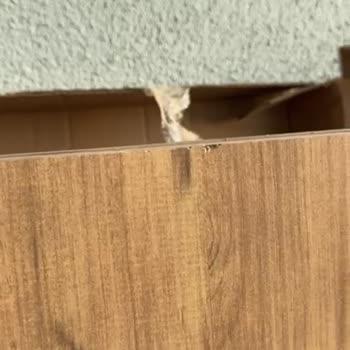 A101'den Yemek Masası Takımı 33 Günde Geldi Ama Ne Geliş Defo İçinde!