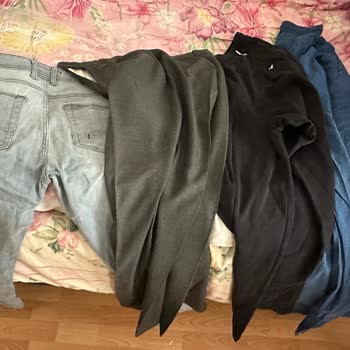 Women _jeanss (Instagram) Kot Pantolon Firması Paçavra Göndermiş