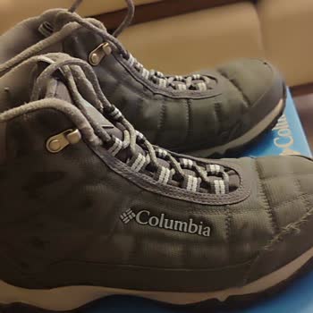 ''Columbia Waterproof'' Kadın Bot'u Su Alıyor!
