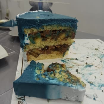 Velioğlu Pastanesi Nin Pastası