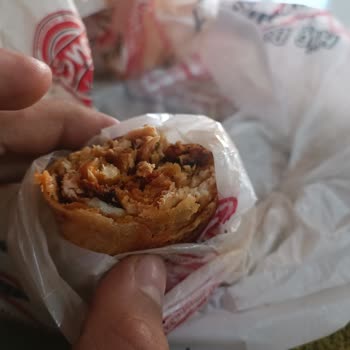 Öncü Döner Yemeğin İçinden Kıl Çıktı