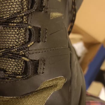 Skechers Su Geçirmez Denilen Ayakkabı Neden Su Aldı