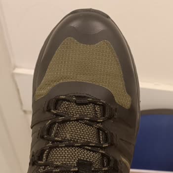Skechers Su Geçirmez Denilen Ayakkabı Neden Su Aldı