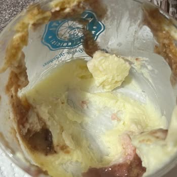 Alaçatı Muhallebicisinin Magnolia İçinden Kıl Çıktı!