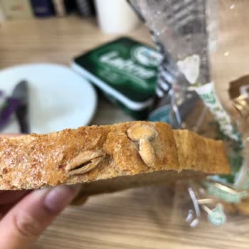 UNO Ekmek Bozulmuş Ve Küflenmiş Ürün