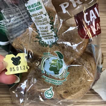 UNO Ekmek Bozulmuş Ve Küflenmiş Ürün