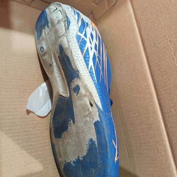 Kinetix Ayakkabı Tabanı Eriyor