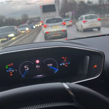 Peugeot Ayıplı Araç 2008 Gt