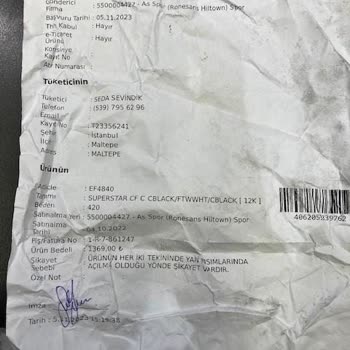 Garantide Küflenen Adidas Ayakkabı.