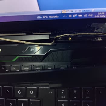 Monster Notebook Un Bitmeyen Menteşe Sorunu