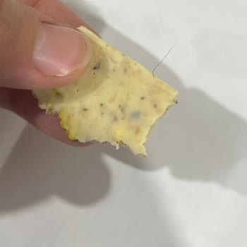 Ülker Çikolatadan Kıl Çıktı