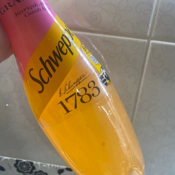 Schweppes'te Beklenmedik Yosunumsu Parçalar!